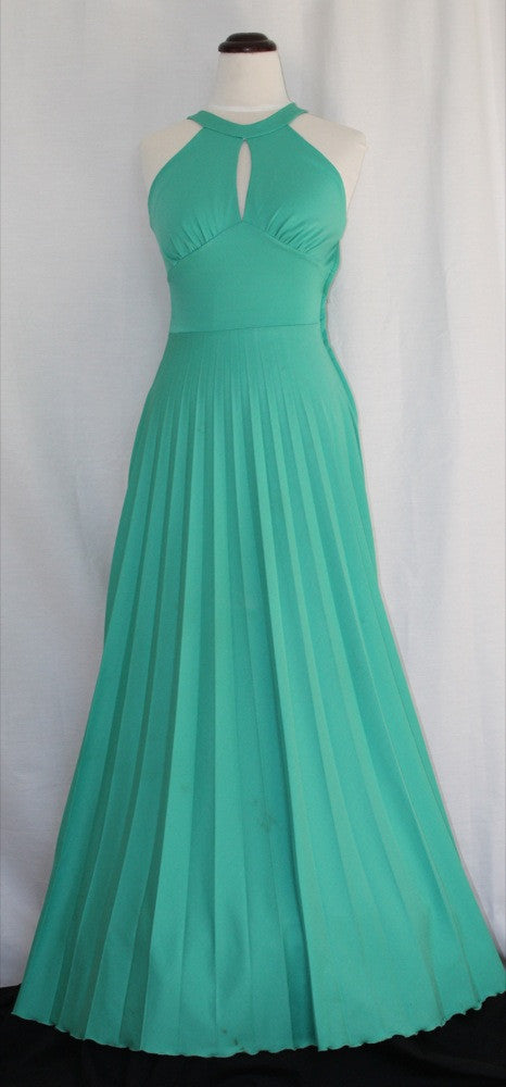 Pleated Key-hole Halter